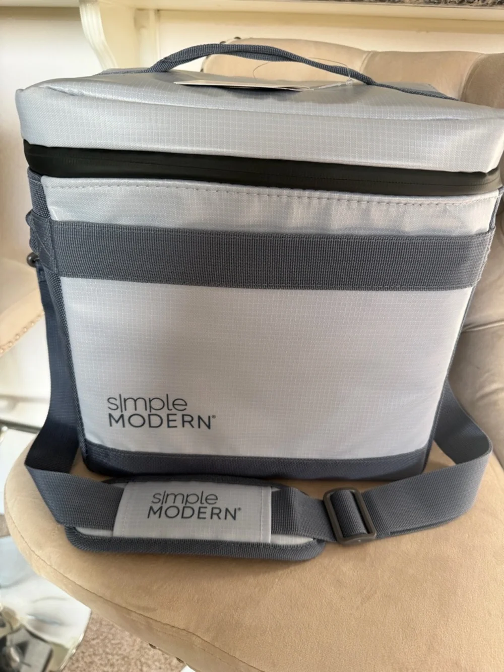 Simple Modern product details